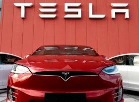 Tesla восстанавливает